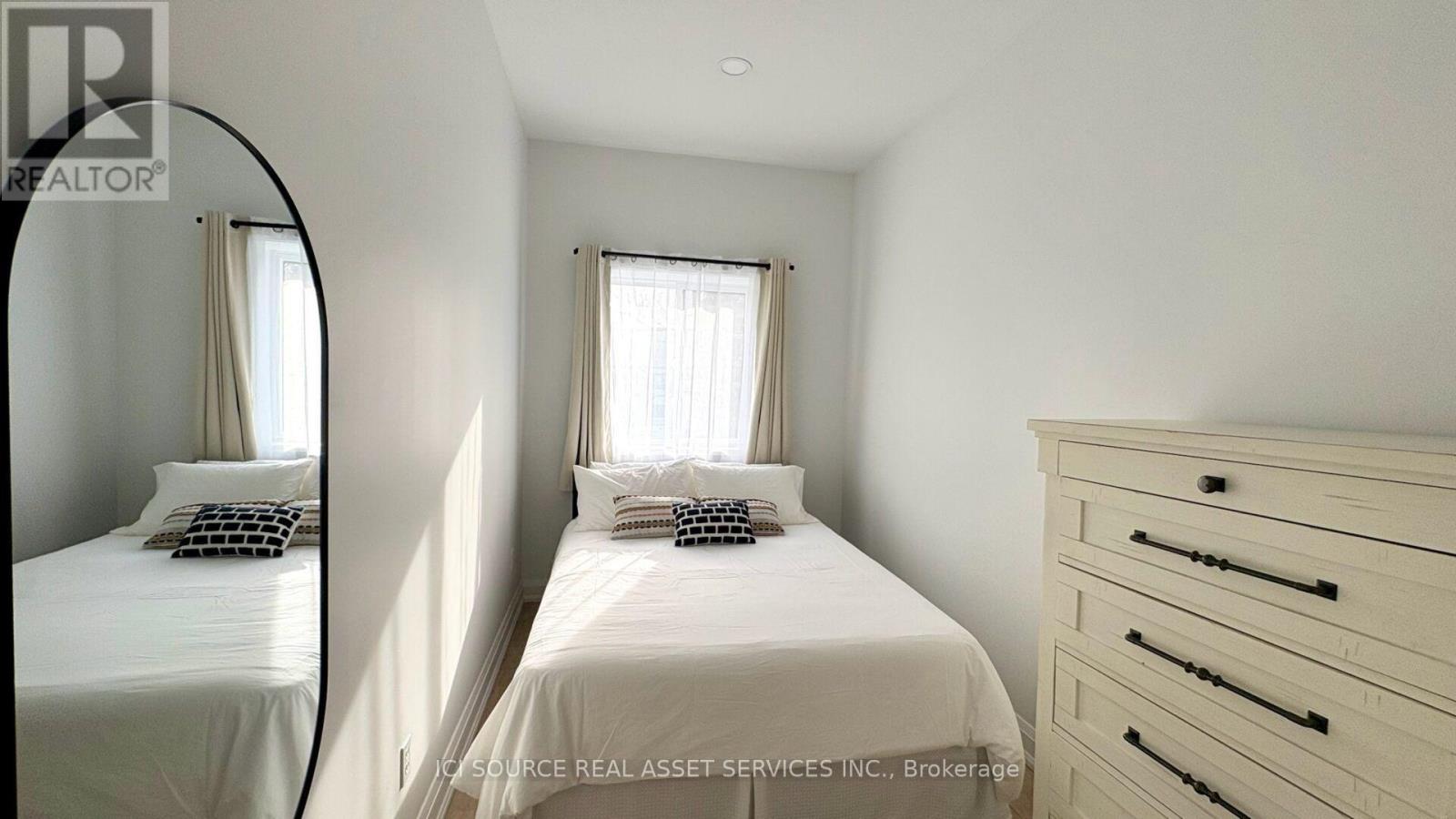 1 - 754 Queen Street E, Toronto, Ontario  M4M 1H4 - Photo 31 - E13709130