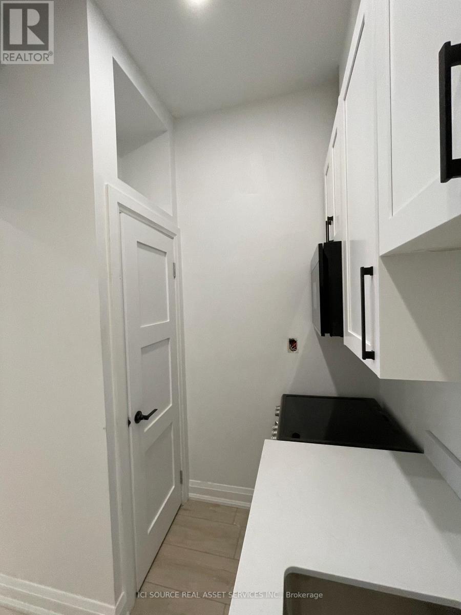 1 - 754 Queen Street E, Toronto, Ontario  M4M 1H4 - Photo 9 - E13709130