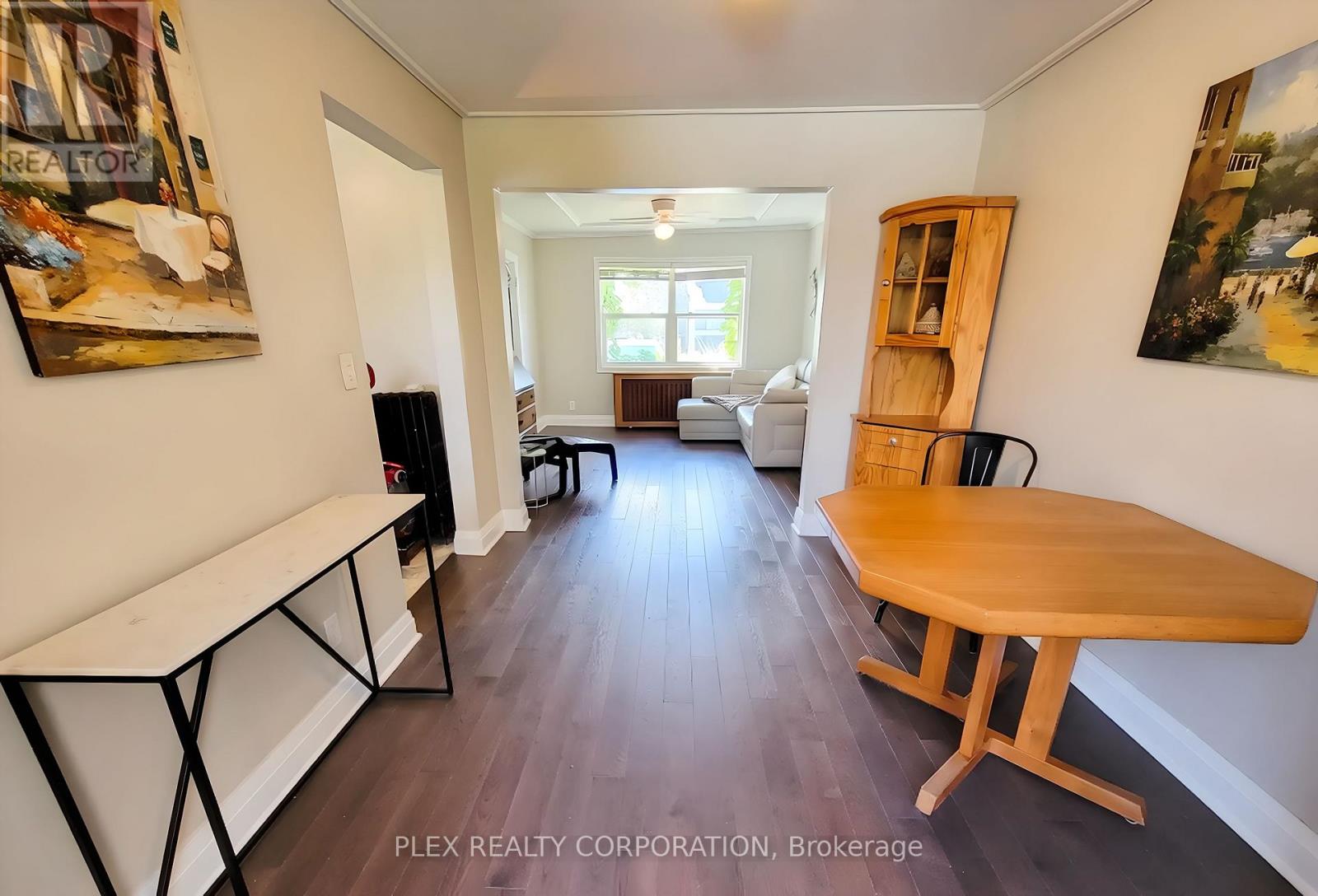 357 Victoria Park Avenue, Toronto, Ontario  M4E 3S9 - Photo 3 - E13709138