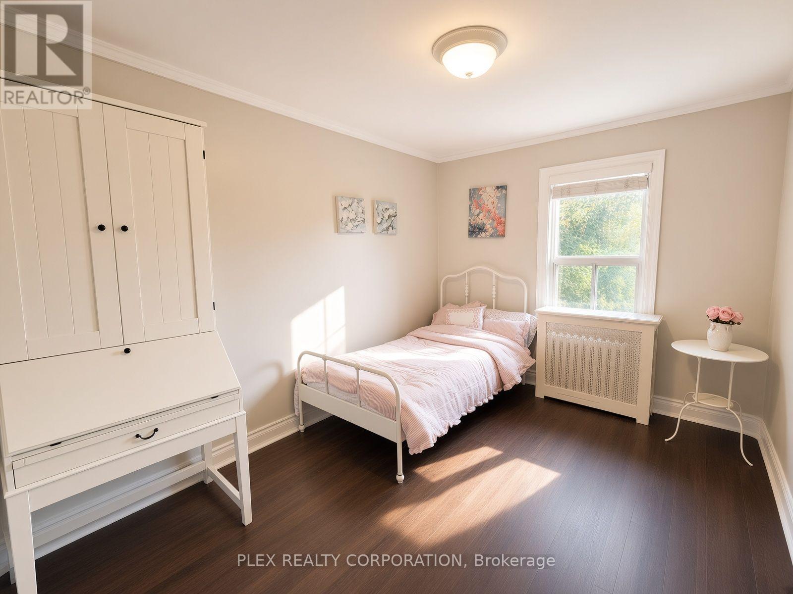 357 Victoria Park Avenue, Toronto, Ontario  M4E 3S9 - Photo 6 - E13709138