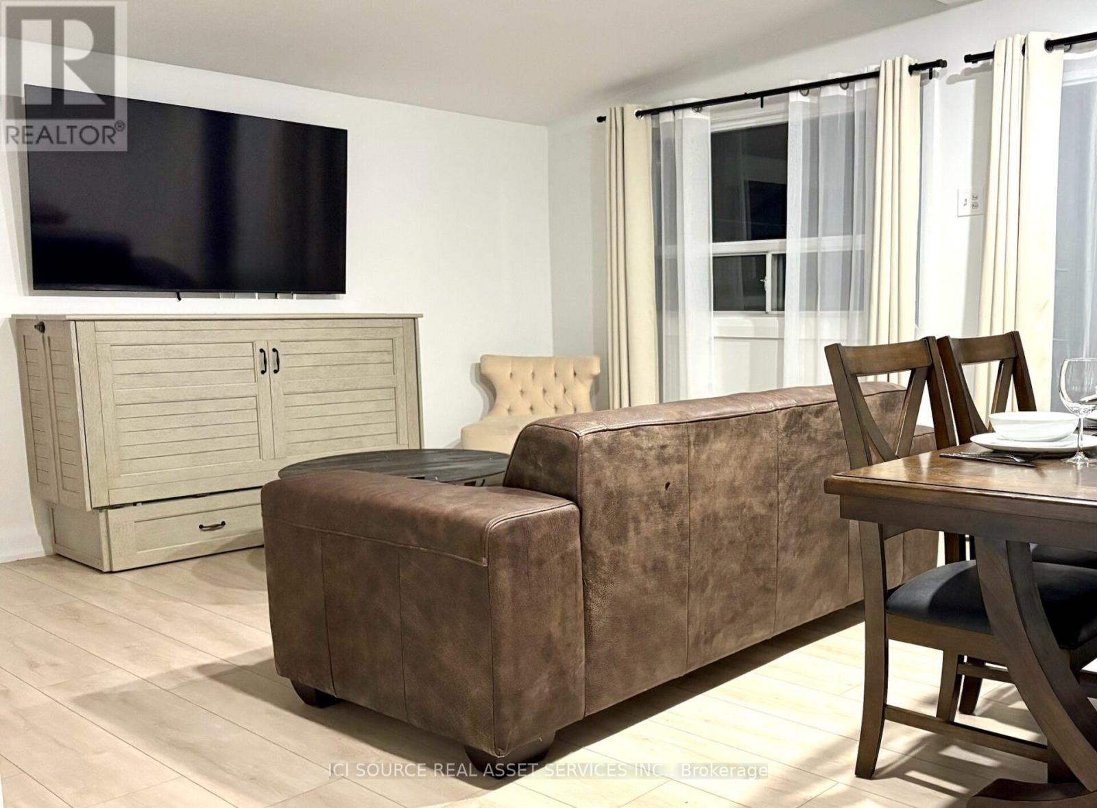 2 - 754 Queen Street E, Toronto, Ontario  M4M 1H4 - Photo 11 - E13709142