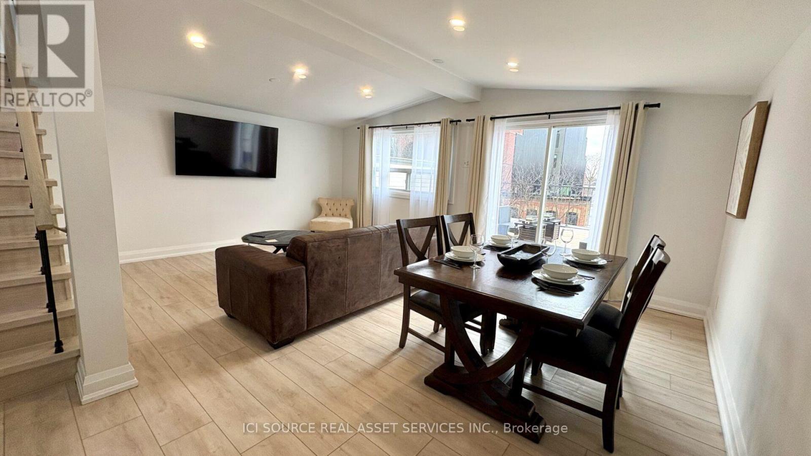 2 - 754 Queen Street E, Toronto, Ontario  M4M 1H4 - Photo 16 - E13709142