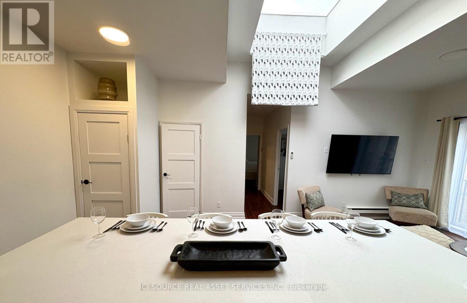 4 - 754 Queen Street E, Toronto, Ontario  M4M 1H4 - Photo 18 - E13709154