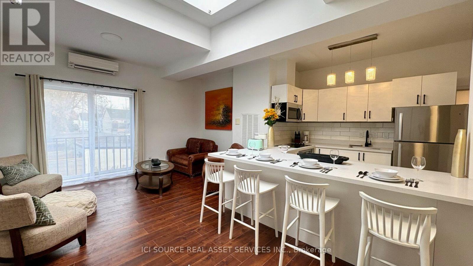 4 - 754 Queen Street E, Toronto, Ontario  M4M 1H4 - Photo 19 - E13709154