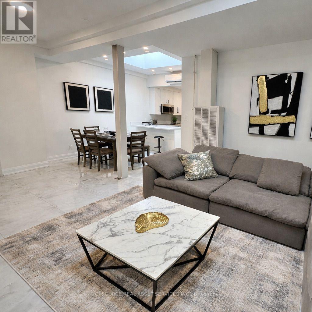 3 - 754 QUEEN STREET E, Toronto, Ontario