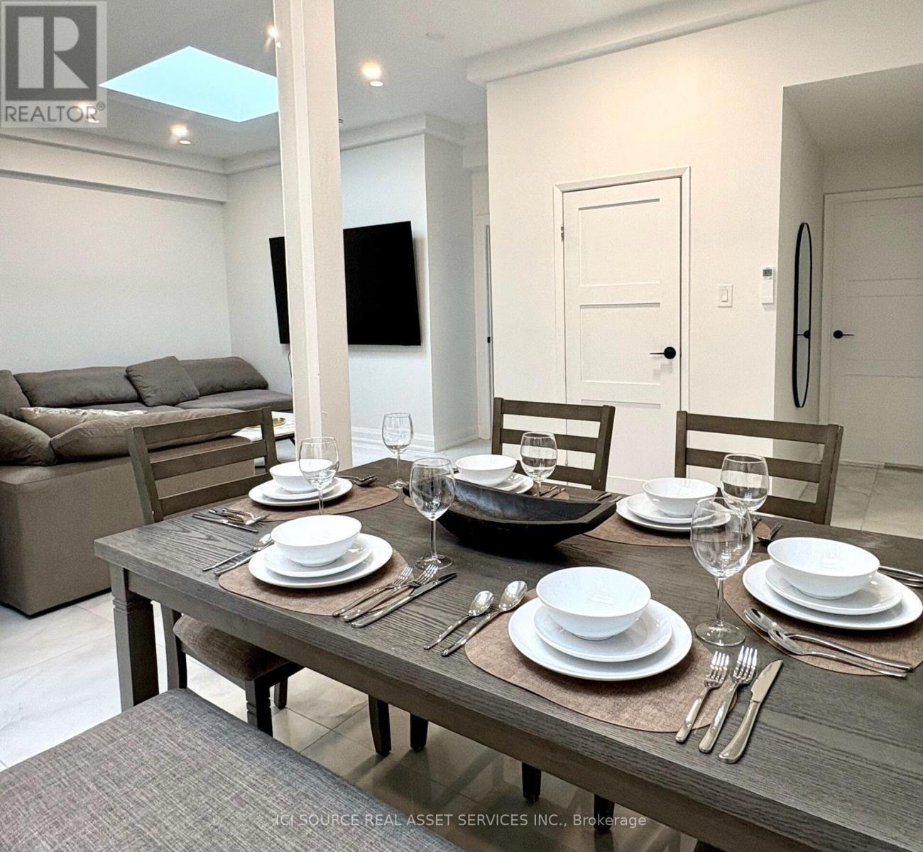 3 - 754 Queen Street E, Toronto, Ontario  M4M 1H4 - Photo 10 - E13709174