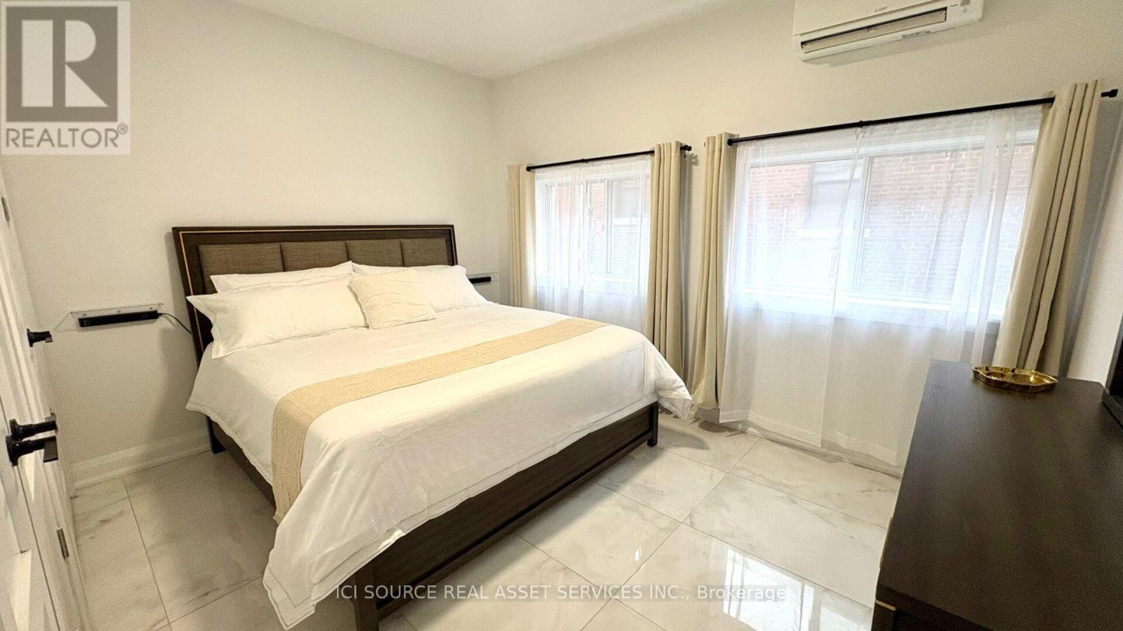 3 - 754 Queen Street E, Toronto, Ontario  M4M 1H4 - Photo 15 - E13709174