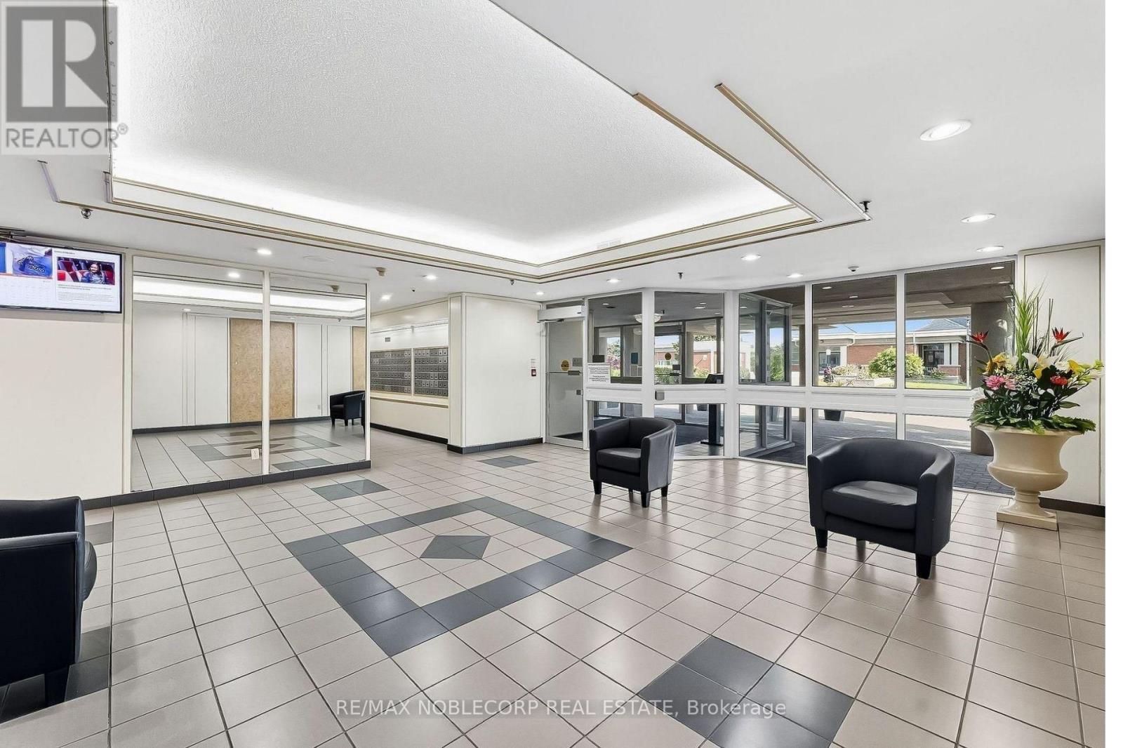 1603 - 400 Mclevin Avenue, Toronto, Ontario  M1B 5J4 - Photo 6 - E13709176