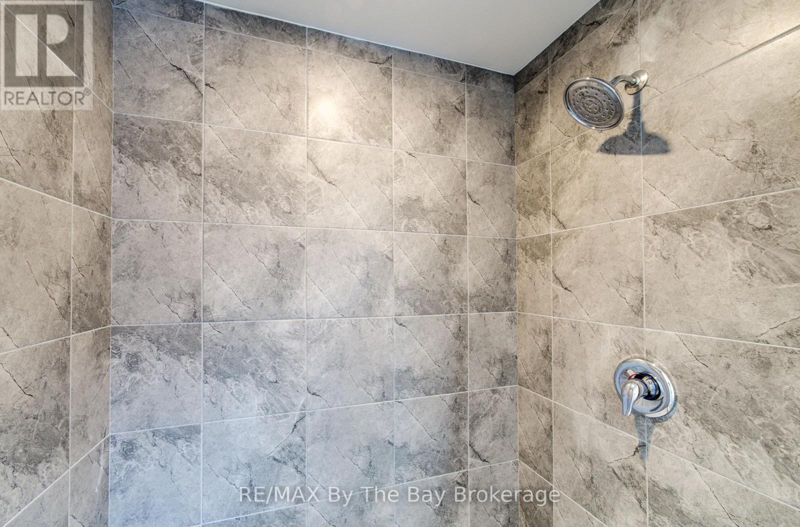 25 Amber Drive, Wasaga Beach, Ontario  L9Z 0R9 - Photo 24 - S13709112