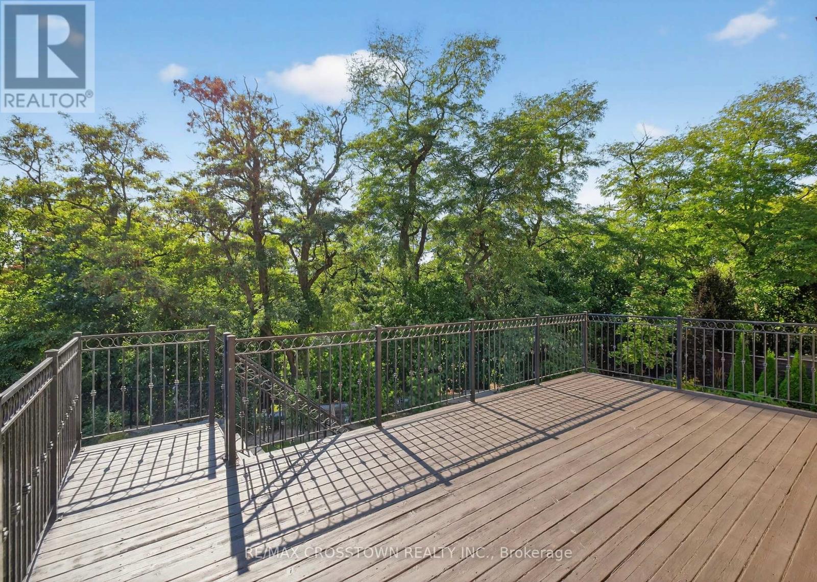 10 Annsleywood Court, Vaughan, Ontario  L4H 4G6 - Photo 4 - N13709136