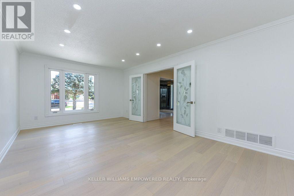 24 Marconi Avenue, Vaughan, Ontario  L4L 7A5 - Photo 7 - N13709158
