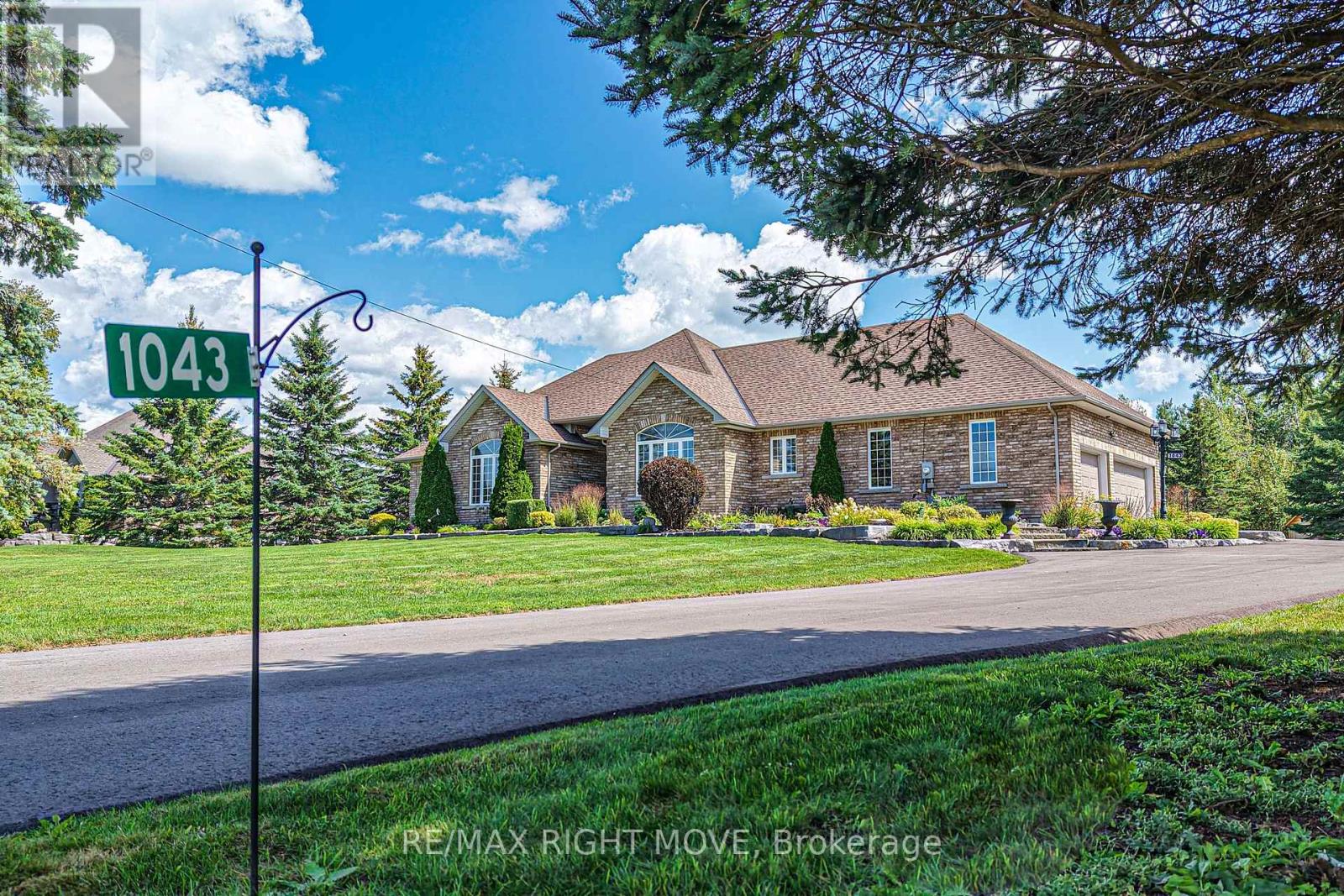 1043 Hurlwood Lane, Severn, Ontario L3V 6H4 - Photo 45 - S13709132