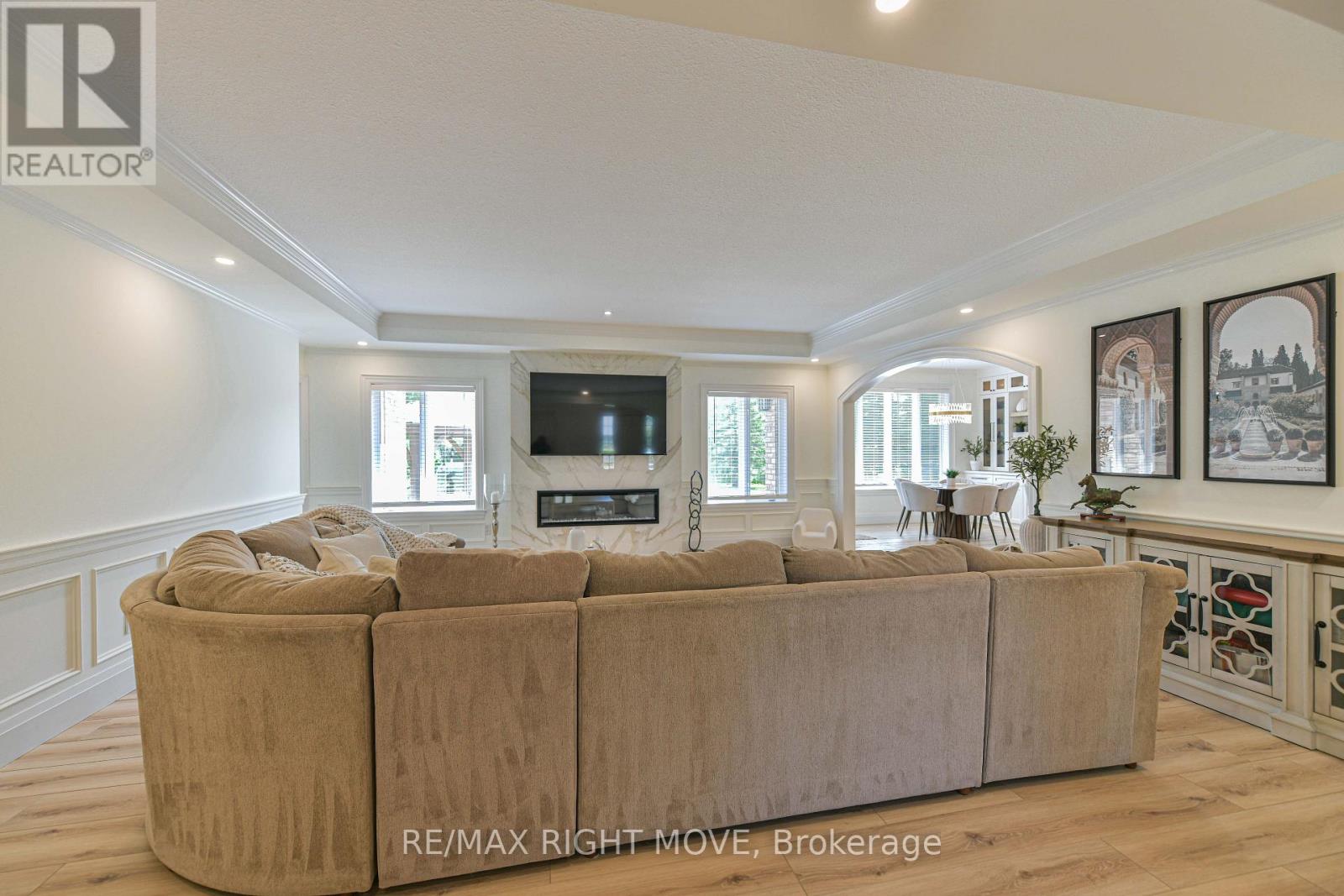 1043 Hurlwood Lane, Severn, Ontario L3V 6H4 - Photo 8 - S13709132