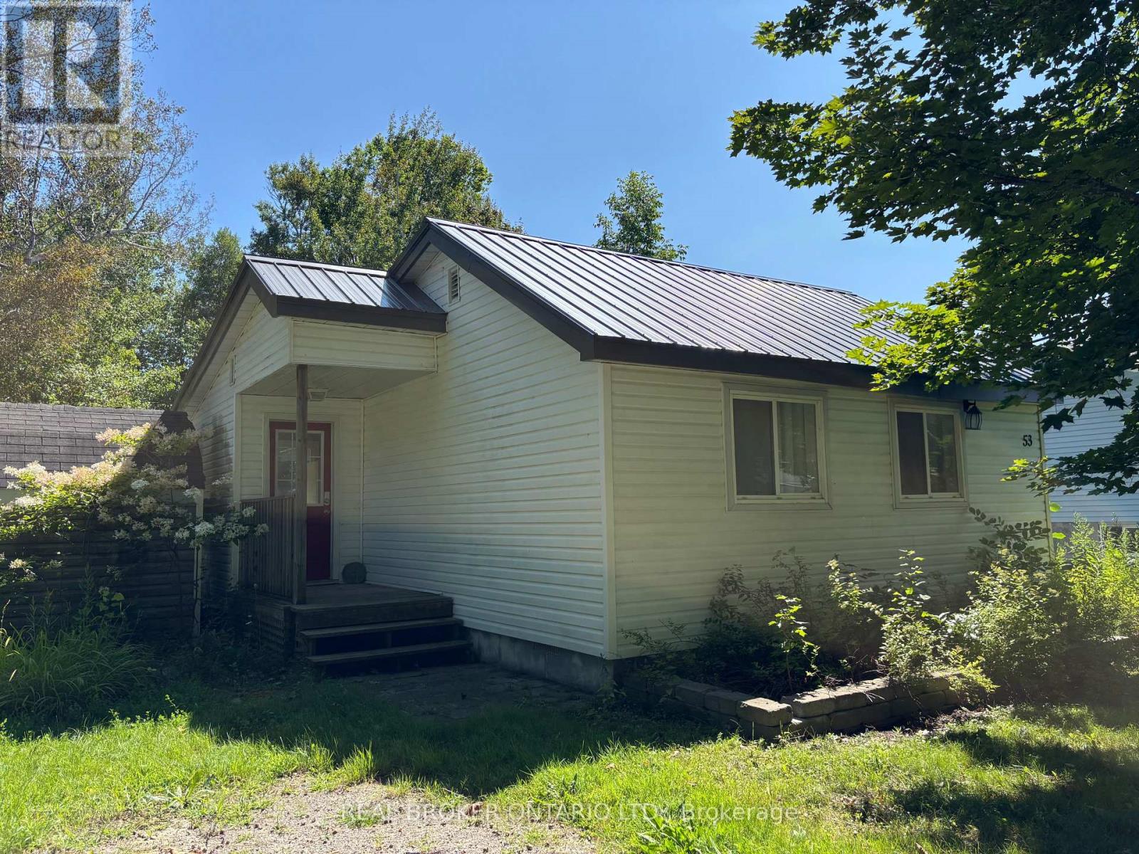 53 Lovejoy Street, Tay, Ontario  L0K 2A0 - Photo 2 - S13709134