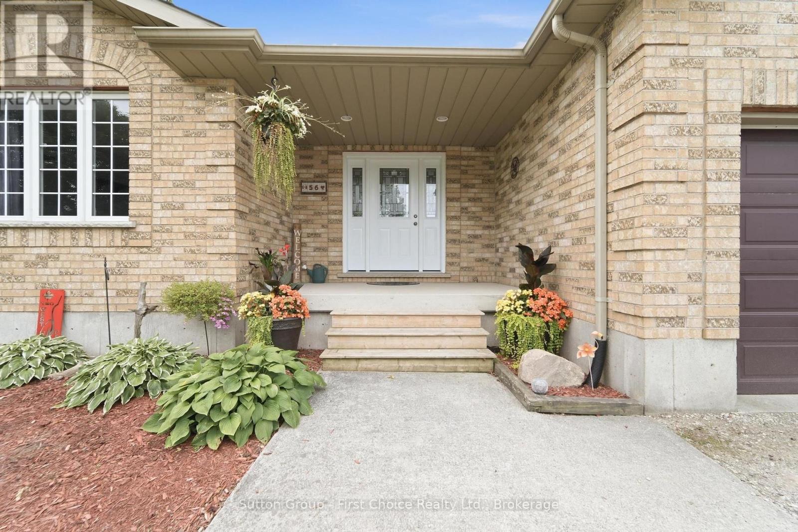 56 Huron Road, West Perth (Mitchell), Ontario  N0K 1N0 - Photo 2 - X13709146