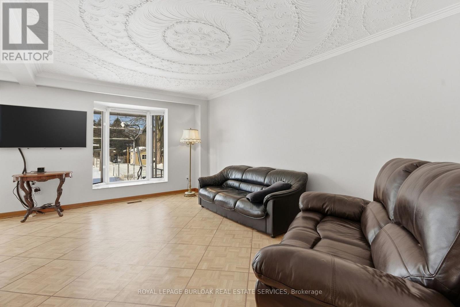 44 Browns Line, Toronto, Ontario  M8W 3S9 - Photo 5 - W13709116