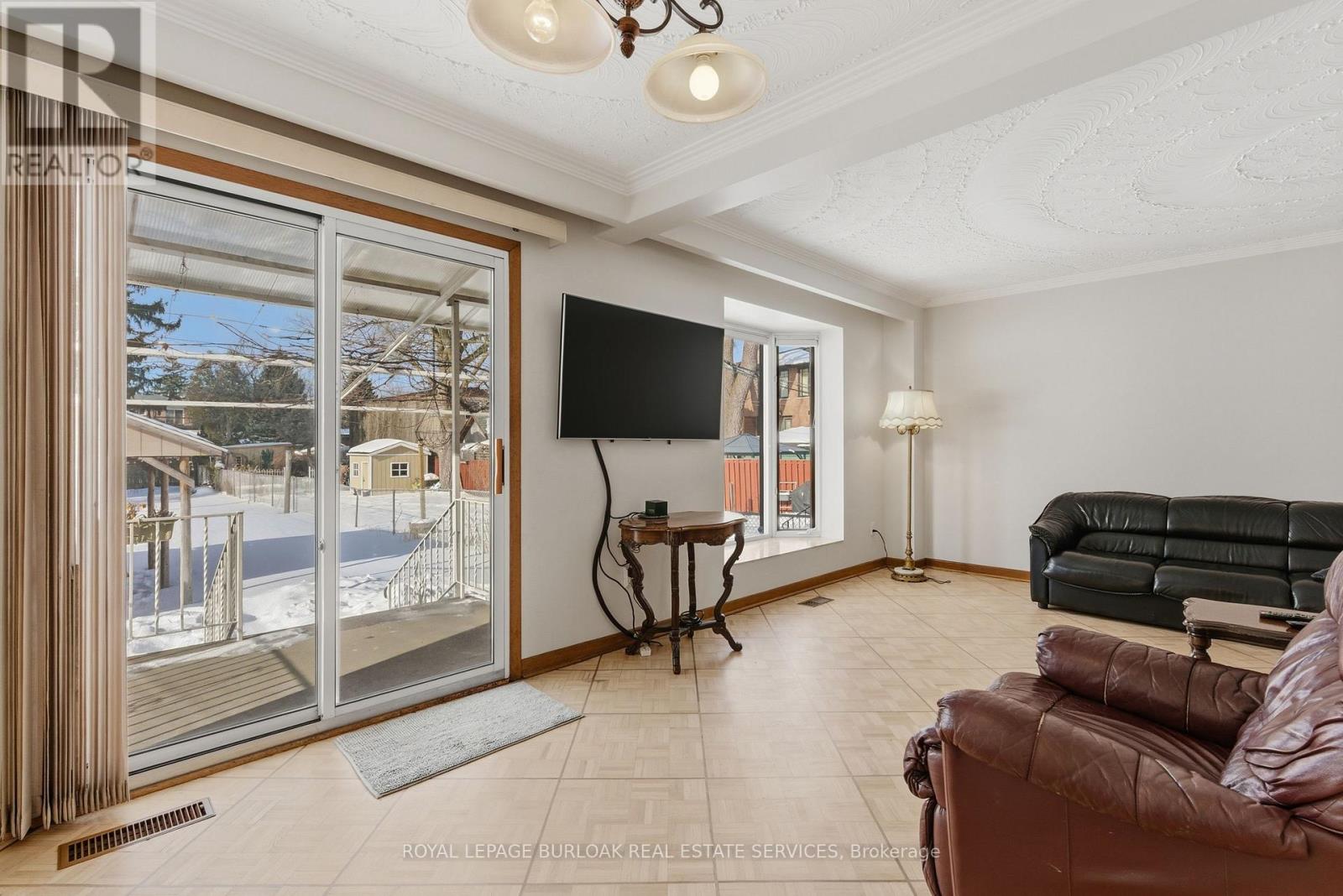 44 Browns Line, Toronto, Ontario  M8W 3S9 - Photo 7 - W13709116