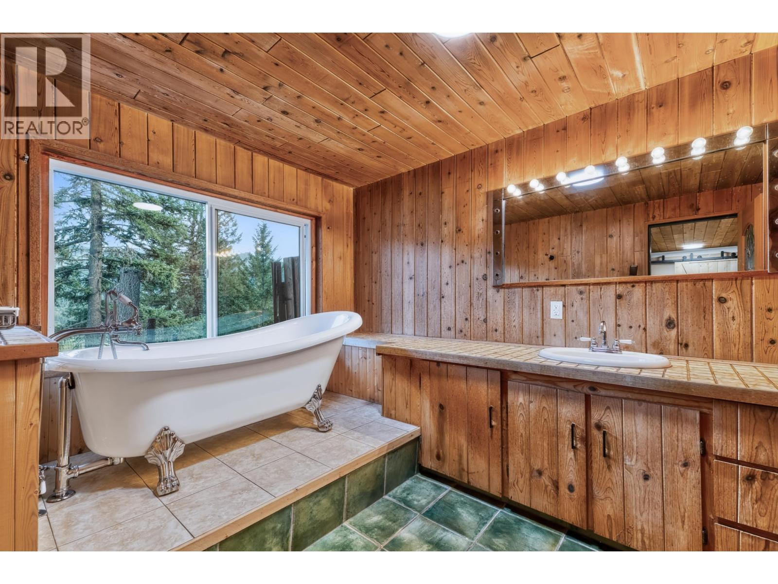 7263 Summit Road, Canim Lake, British Columbia  V0K 1J0 - Photo 25 - R3158500