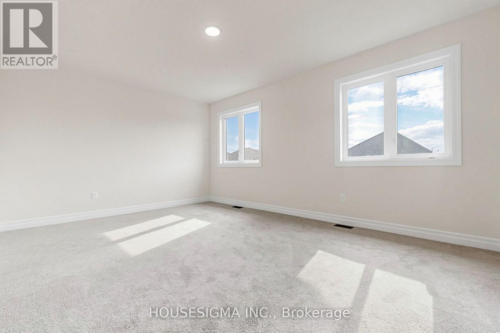 10 Max Bulmer Court, Georgina, Ontario  L3X 3J9 - Photo 6 - N13703694