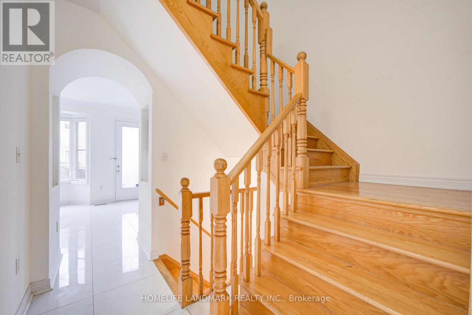 16 Barnstone Drive, Markham, Ontario L6E 2B3 - Photo 17 - N13680534