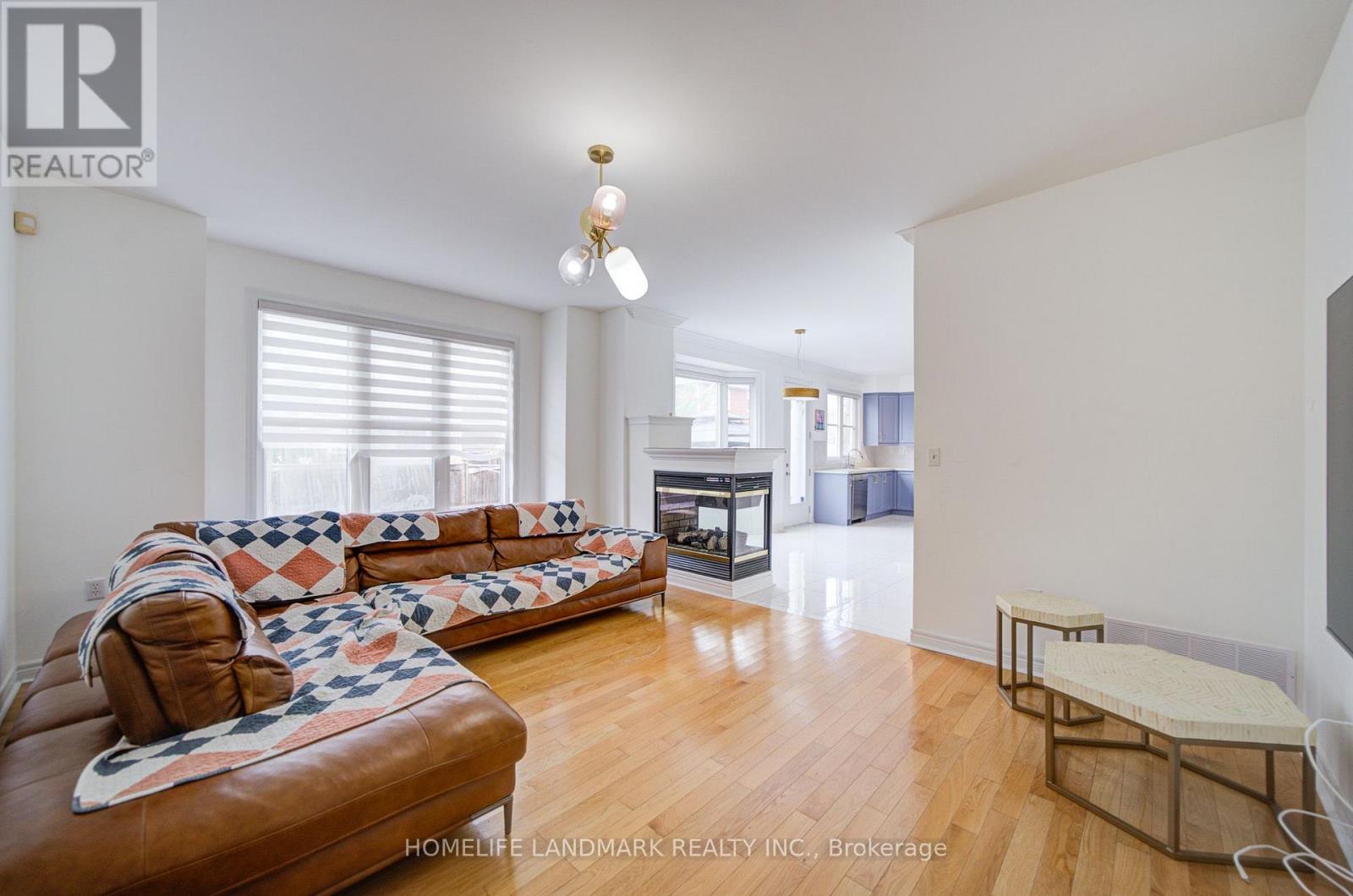 16 Barnstone Drive, Markham, Ontario L6E 2B3 - Photo 15 - N13680534