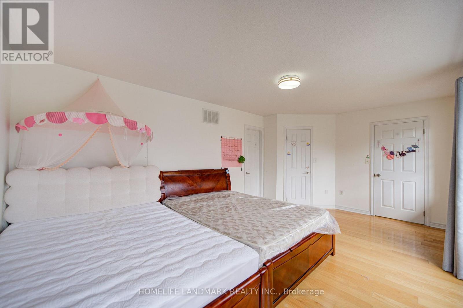 16 Barnstone Drive, Markham, Ontario L6E 2B3 - Photo 24 - N13680534