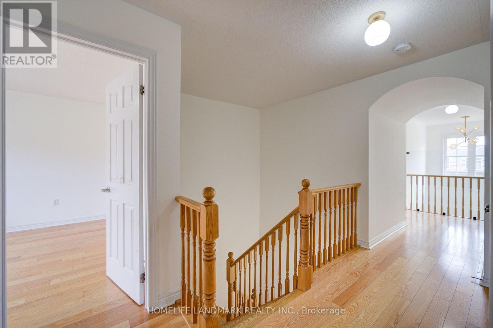 16 Barnstone Drive, Markham, Ontario L6E 2B3 - Photo 18 - N13680534