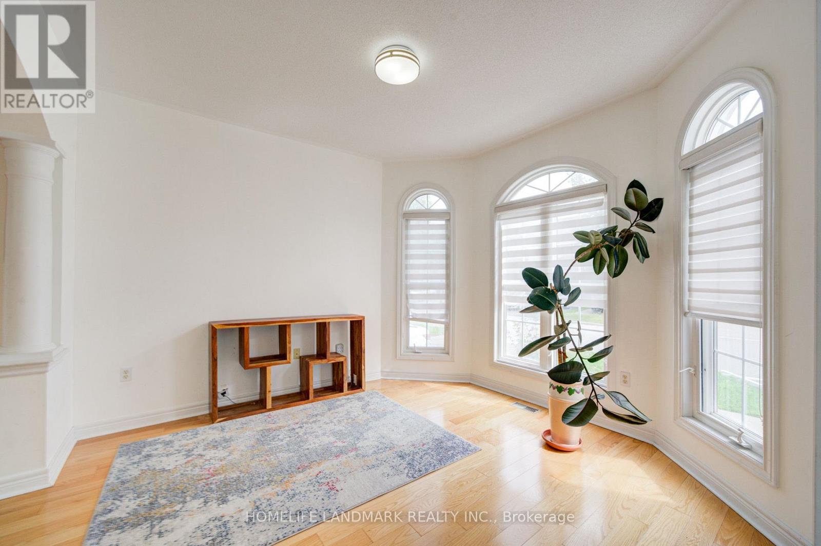 16 Barnstone Drive, Markham, Ontario L6E 2B3 - Photo 4 - N13680534