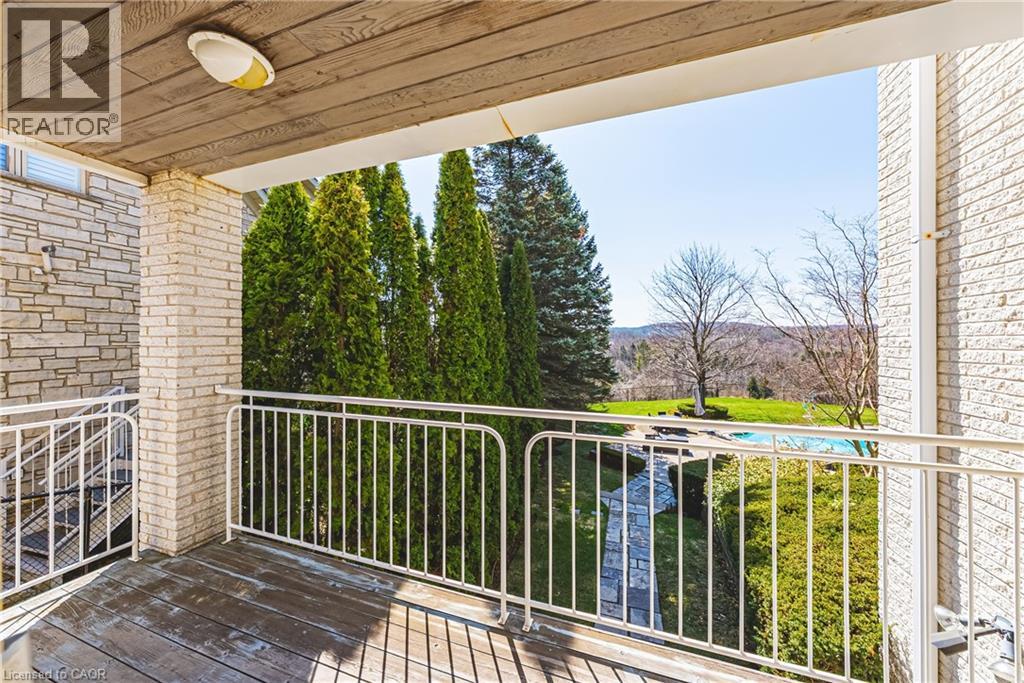 2 Anslow Court, Dundas, Ontario  L9H 6Z2 - Photo 8 - 40834803