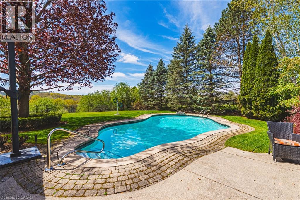 2 Anslow Court, Dundas, Ontario  L9H 6Z2 - Photo 46 - 40834803