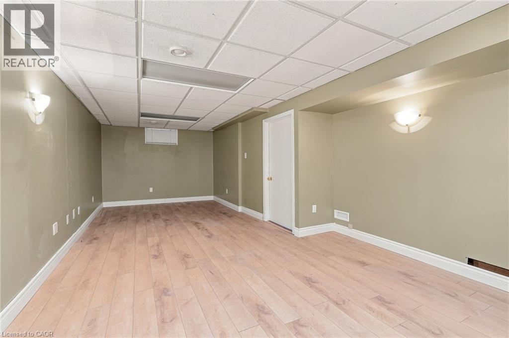 1 Perthshire Court, Hamilton, Ontario  L9B 2H1 - Photo 33 - 40855313