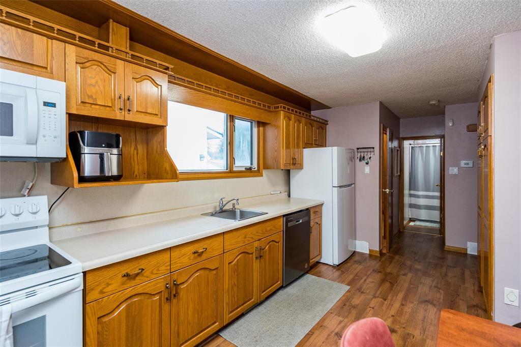 1613 Ross Avenue, Winnipeg, Manitoba  R3E 1E4 - Photo 10 - 202621297
