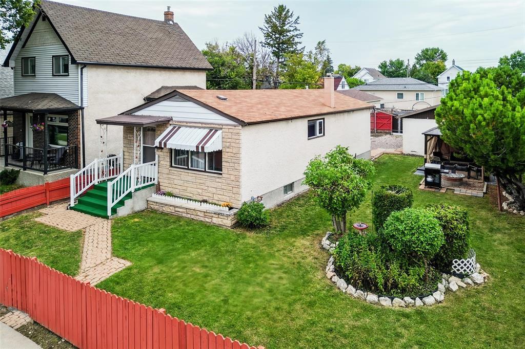 1613 Ross Avenue, Winnipeg, Manitoba  R3E 1E4 - Photo 36 - 202621297