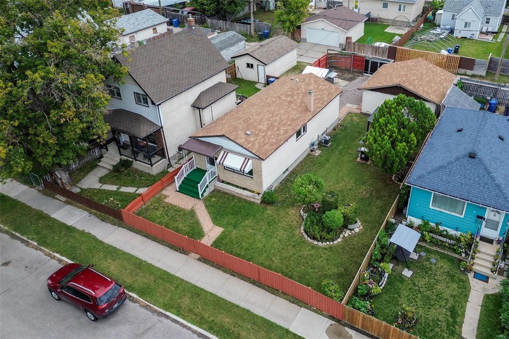 1613 Ross Avenue, Winnipeg, Manitoba  R3E 1E4 - Photo 37 - 202621297