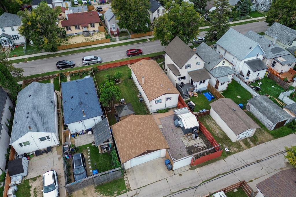 1613 Ross Avenue, Winnipeg, Manitoba  R3E 1E4 - Photo 41 - 202621297
