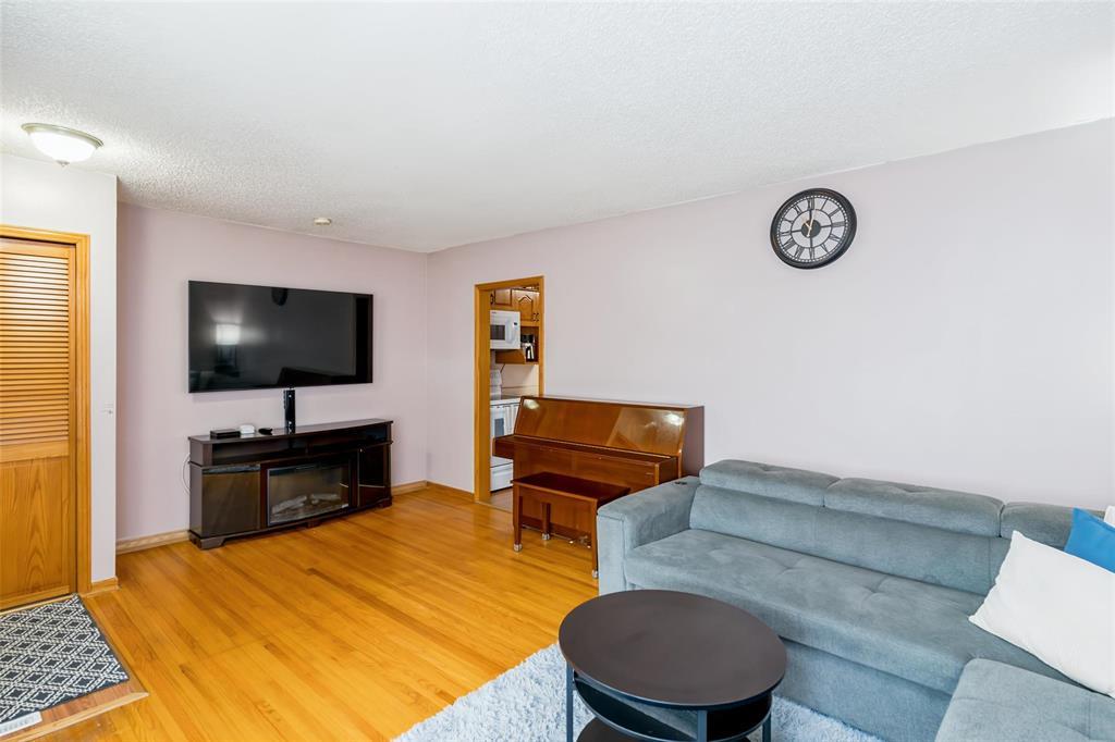 1613 Ross Avenue, Winnipeg, Manitoba  R3E 1E4 - Photo 6 - 202621297