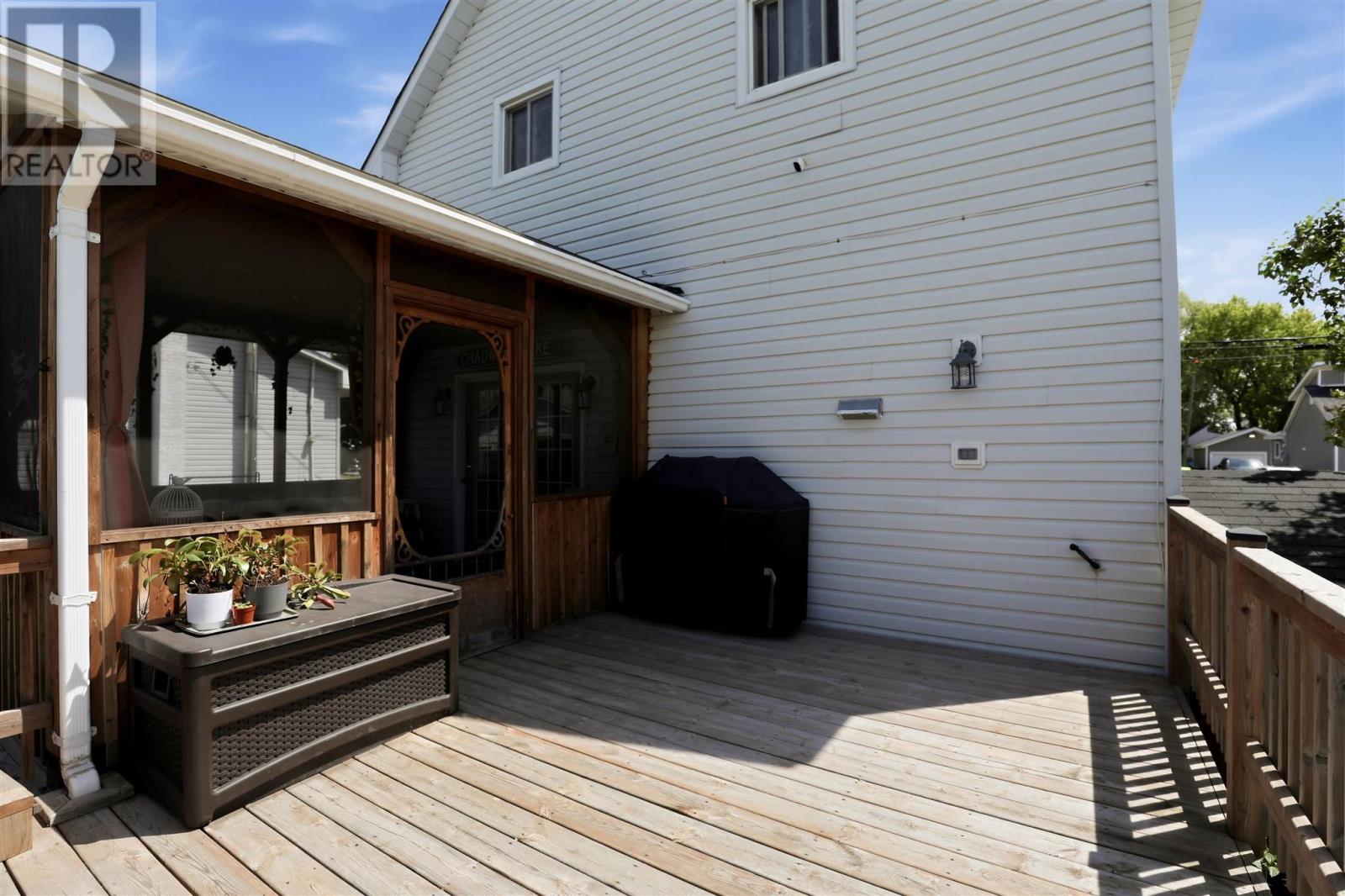 63 Elmwood Ave, Sault Ste. Marie, Ontario  P6B 4V7 - Photo 33 - SM261608