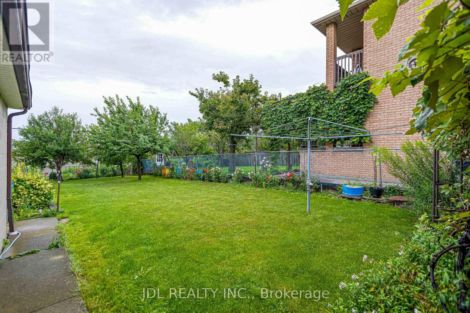 40 Montana Avenue, Toronto, Ontario M3M 1B6 - Photo 18 - W13674436