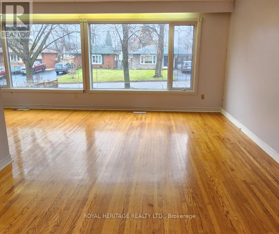 Main - 975 Hawthorne Court, Oshawa, Ontario  L1H 2H4 - Photo 3 - E13709248