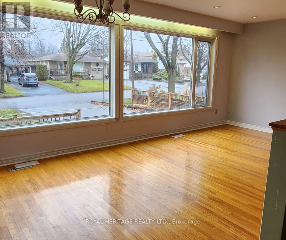 Main - 975 Hawthorne Court, Oshawa, Ontario  L1H 2H4 - Photo 5 - E13709248