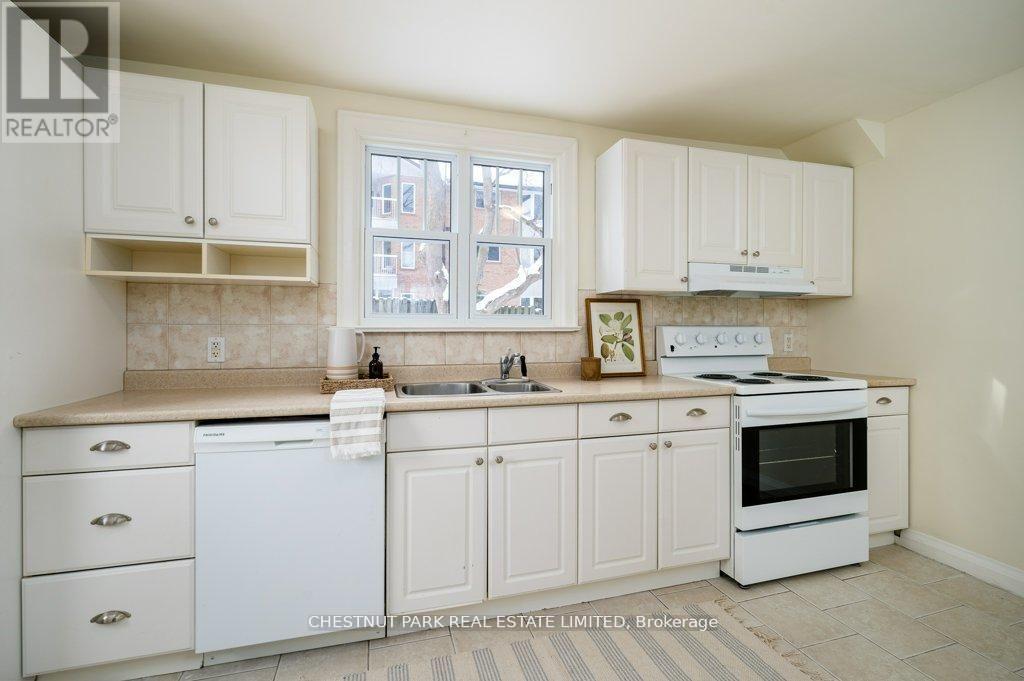 31-33 Washburn Street, Prince Edward County, Ontario  K0K 2T0 - Photo 4 - X13709246