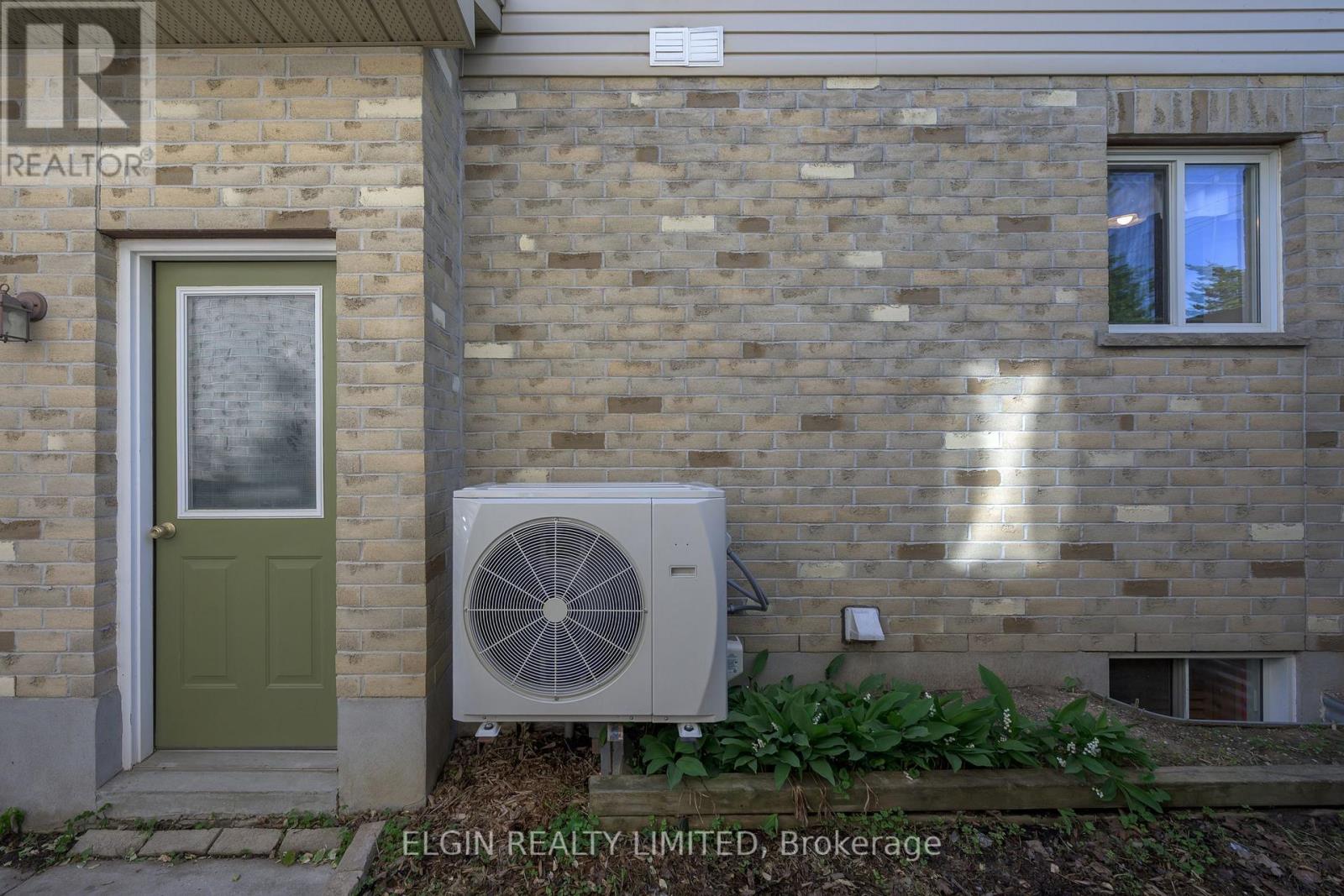 9939 Florence Street, Southwold (Southwold Town), Ontario  N5P 4L3 - Photo 31 - X13709228