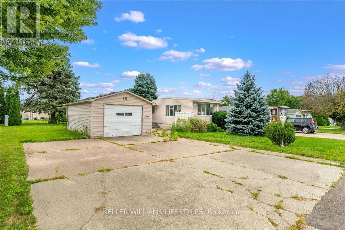 8 STEWART STREET, Strathroy-Caradoc, Ontario