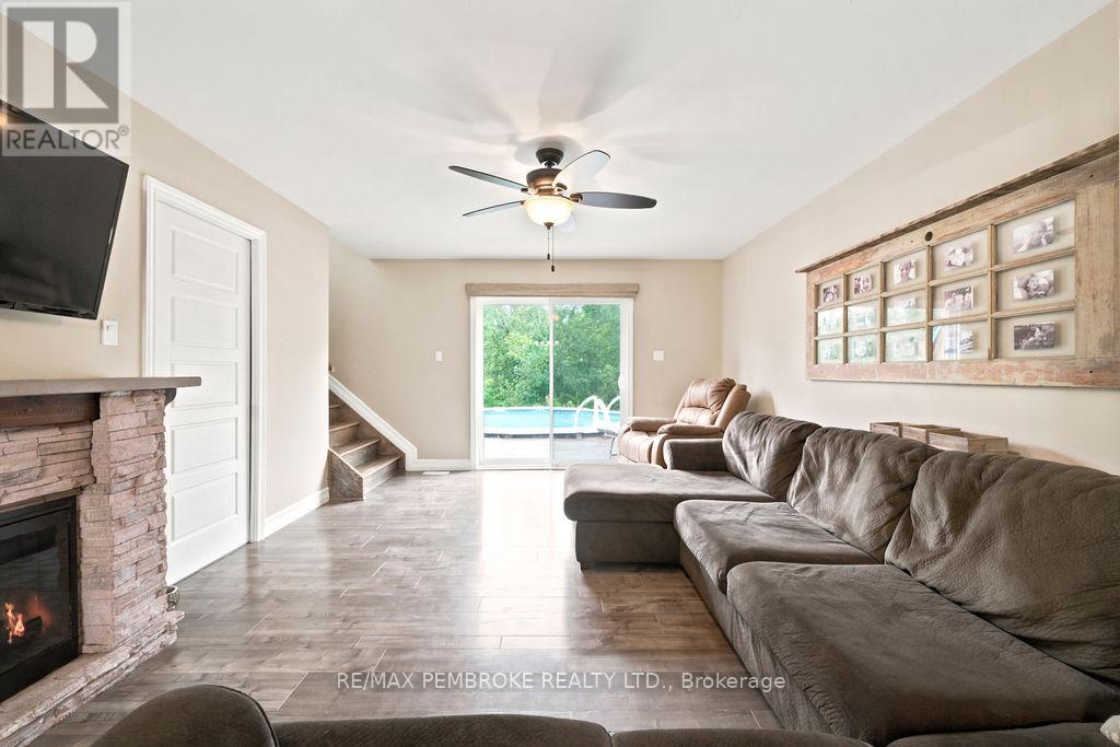 407 Latimer Road, North Grenville, Ontario  K0E 1W0 - Photo 16 - X13709278