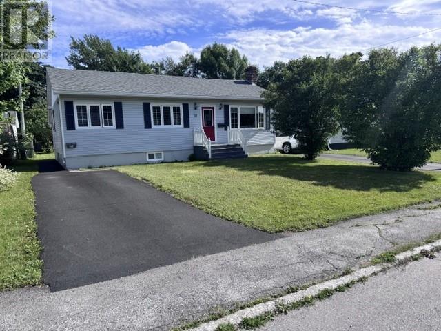 29 Hawker Crescent, Gander, Newfoundland & Labrador   - Photo 2 - 1302319