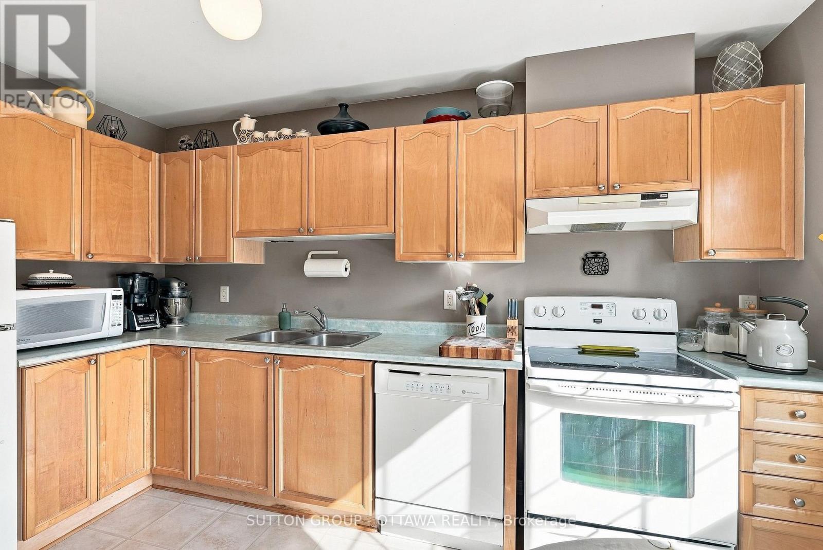 22 Manhattan Crescent, Ottawa, Ontario  K2C 4B4 - Photo 6 - X13709294