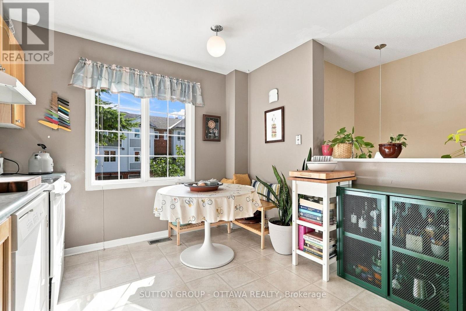 22 Manhattan Crescent, Ottawa, Ontario  K2C 4B4 - Photo 8 - X13709294