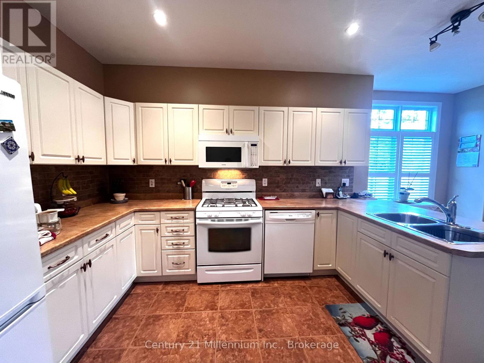 1 Barr Street, Collingwood, Ontario  L9Y 2L7 - Photo 8 - S13707694