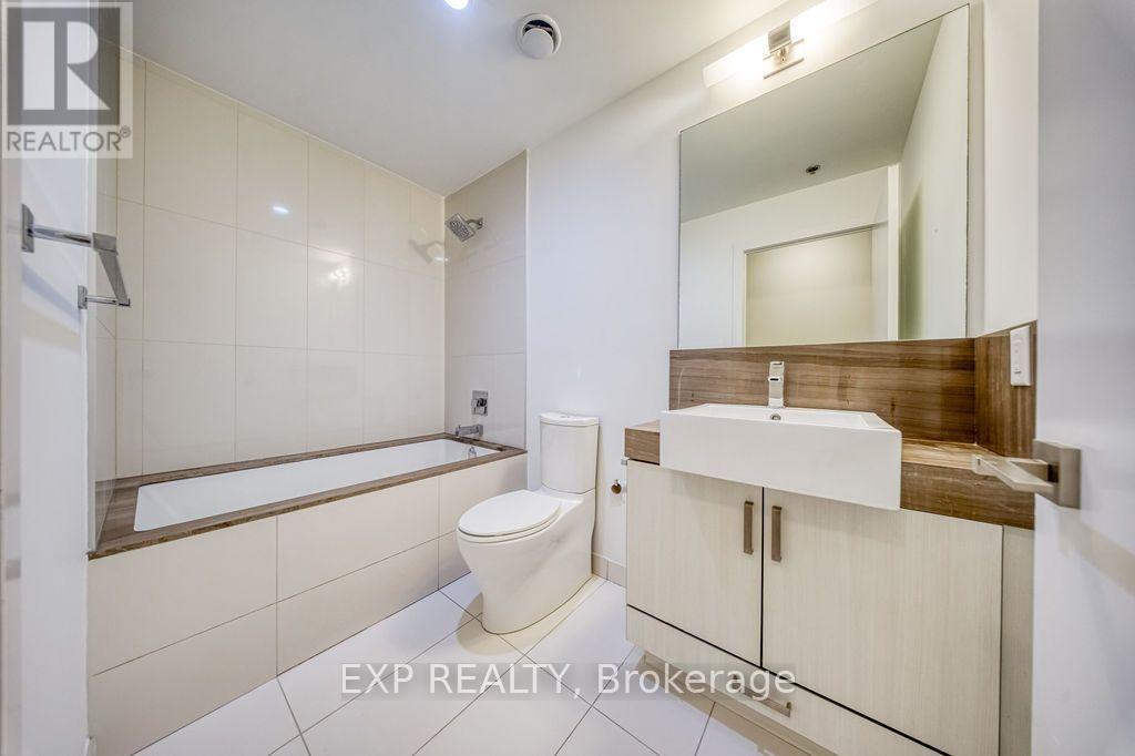 305 - 15 Beverley Street, Toronto, Ontario  M5T 0B3 - Photo 8 - C13709310