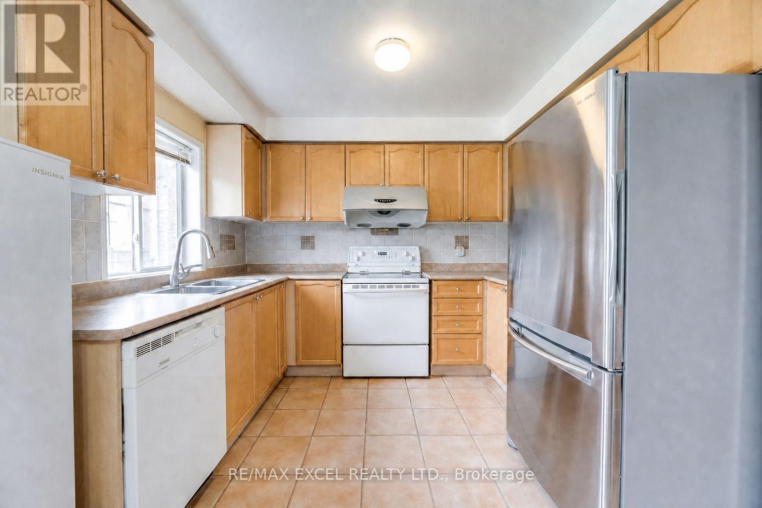 50 Casabel Drive, Vaughan, Ontario  L6A 3L7 - Photo 5 - N13709242